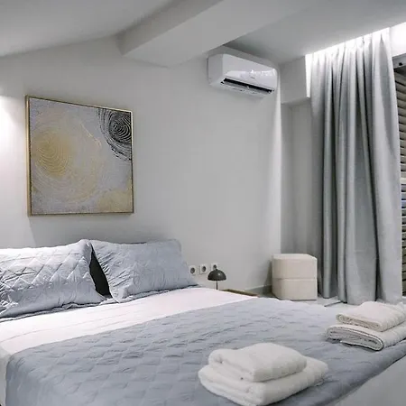 Zeus Jacuzzi Sea View Rooftop קונטואקלי